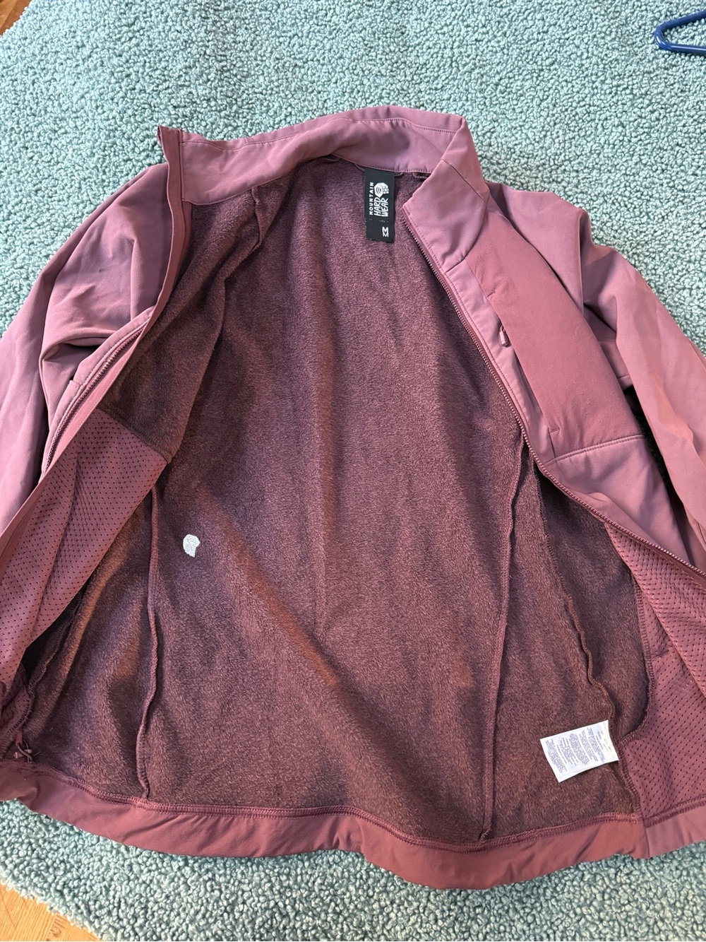 Women’s mountain hardwear Softshell Jacket - Picture 7 of 10